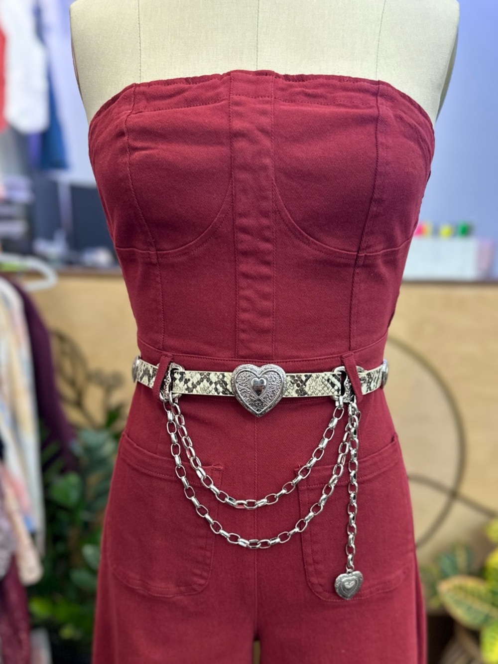Western Heart Chain Belt – Faux Snake Skin Silver Concho Buckle w/ Drape Chains🤎